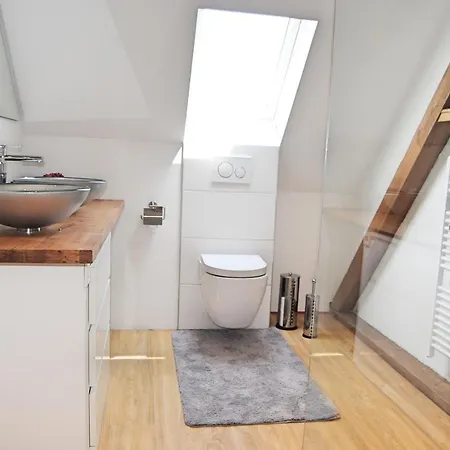 Stilvolles Eifelhaus Am Nuerburgring Mit Eigenem Garten Boos