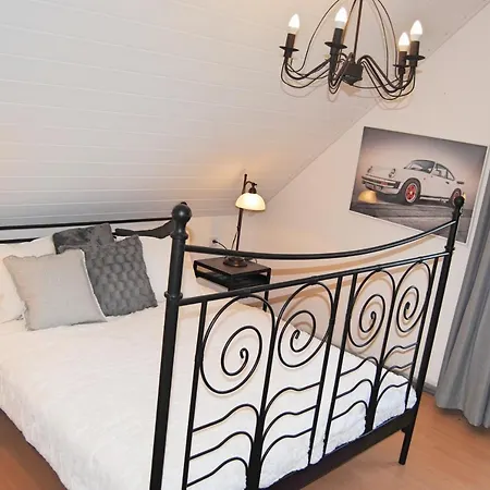 Holiday home Stilvolles Eifelhaus Am Nuerburgring Mit Eigenem Garten